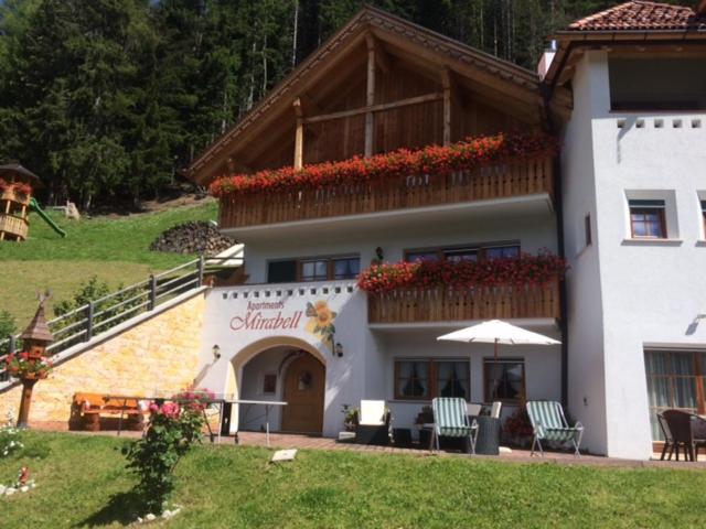 Apartments Mirabell Livinallongo Del Col Di Lana Exterior foto